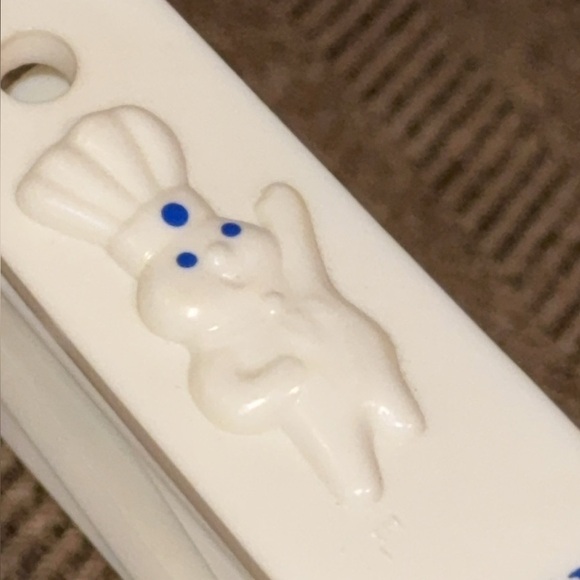 VINTAGE The Pillsbury Doughboy Canvas Tote and Baking Set - Picture 4 of 6